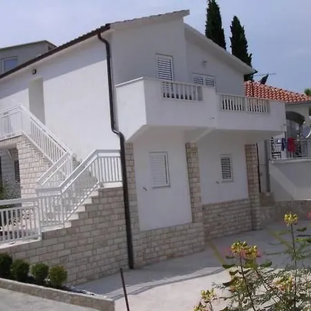 Duic By Interhome Apartmán